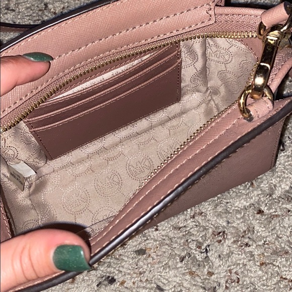 Michael Kors shoulder clutch - Picture 3 of 3